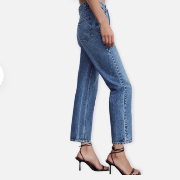 🌹HOST PICK🌹 ZARA HIGH WAIST JEANS / SIZE 6/ NEW CONDITION - Picture 3 of 10